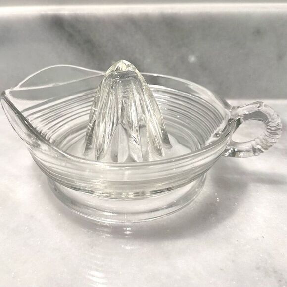 Vintage Glass Citrus Orange Lemon Lime Juicer Clear Ribbed Reamer - Picture 1 of 2